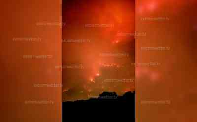 Waldbrände in der Toskana – 3500 Menschen evakuiert: enorme Trockenheit verschärft Waldbrandgefahr in Europa, Löschflugzeuge im Einsatz: Bekannte Urlaubsregion in der Toskana betroffen, Waldbrände weiten sich immer weiter aus