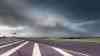 Unwetterwarnung – heftige Gewitter mit schwerem Sturm und Tornados drohen: Superzelle über Sachsen-Anhalt mit tiefhängender, rotierender Wolkenbasis: Heftiger Starkregen und Sturm – Verkehr auf A 9 stockte durch das heftige Gewitter