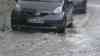 Schwere Unwetter in Rheinland-Pfalz: Heftige Überschwemmungen, Hagelmassen, 5 cm Hagelschlag (on tape) und Sturmschäden, Anwohner kämpfen gegen Wassermassen: Autofahrer fahren durch überflutete Straßen, Hagel wird angeschwemmt, DWD warnt vor heftigen Gewittern.