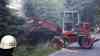 Gartenlaube in Vollbrand bei morgendlicher Hitze: Feuerwehr muss Gartenlaube löschen, schweißtreibender Einsatz unter Atemschutz: Eigentümer mit Brandverletzungen während des Einsatzes vorgefunden
