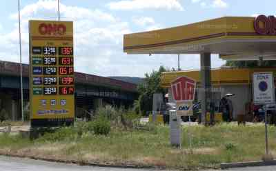 Diesel für 1,36 Euro – Tanktourismus boomt: Nachbarländer bedeutend günstiger, 35 Euro Ersparnis bei einem 50 Liter Tank in Tschechien: Wochenende wird der Tanktourismus wieder boomen, E 5 ebenfalls mit 1,53 Euro bedeutend billiger