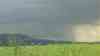 Tornado im Erzgebirge, seltenes Naturschauspiel: Trichterwolke reicht bis zum Erdboden