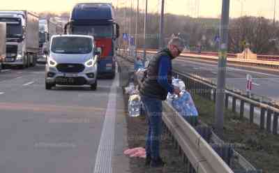 Corona – Menschen kollabieren, Kinder weinen: Autofahrer stehen seit gestern im Stau, dramatische Szenen an der Grenze, Polen bringen Wasser und Essen an die Autobahn, THW sperrt ab: Interview mit Polin: „Das ganze System bricht zusammen, Autofahrer stecken seit 20 Stunden im Stau fest“