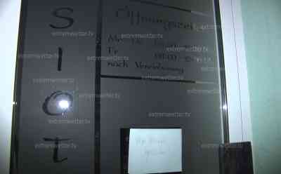 2 Coronatote in Sachsen bei Bernsdorf: Bernsdorf als Coronahotspot, auf 2225 Einwohner 34 Infizierte, 2 Toten haben sich vermutlich bei einer Physiotherapeutin infiziert, Physiotherapie wegen Krankheit geschlossen:: Landkreis Zwickau besonders schwer von Corona betroffen, Bernsdorf wirkt wie ausgestorben