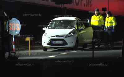 Corona – Tschechien schließt Grenzen für Pendler: dutzende Ärzte des Erzgebirgsklinikum wären davon betroffen, Regierung lenkt am Abend ein, dennoch tausende Pendler von Grenzschließung betroffen: EKA arbeiten 23 Assistenz- und Fachärzte aus Tschechien, Kontrollen am Abend an den Grenzen Oberwiesenthal und Reitzenhain