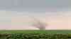 Tornado in Belgien: Gewitter in Belgien verursacht einen mächtigen Tornado, riesiger Trichter auf Feld, Tief Britta bringt Wetterwechsel: Meldungen über Schäden ist aktuell nichts bekannt, einmalige Aufnahmen