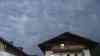 Unwetterfront fegt über Bayern und Österreich: Sturmschäden in Kuhl bei Salzburg, Tunnel auf der Tauernautobahn durch Unwetter mit Störungen, Naturschauspiel nach den Unwettern: Mammatuswolken in ungewöhnlicher Intensität an der Gewitterückseite zu sehen