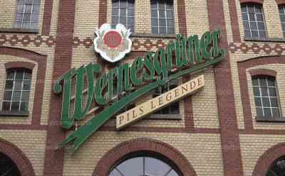 Ostdeutsche Brauerei wird verkauft: Wernesgrüner Brauerei wird von Carlsberg Deutschland übernommen, Traditionsbrauerei bekommt neue Eigentümer: Carlsberg Deutschland übernimmt Standort ab 01. Januar 2021 