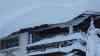 Osttirol rüstet sich vor neue Schneefälle: über 3 Meter hohe Schneewände, Schneebruch versperrt immer wieder Fahrbahn (on tape), Kettensägen im Einsatz, Dächer müssen abgeschaufelt werden, Radlader befreien LKW von Schneemassen: Beeindruckende Schneebilder aus Äußerst, massive Verwehungen von über 3 Meter, neue Schneefälle drohen 