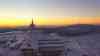 Einmalige Winteraufnahmen – Sonnenaufgang via Drohne über dem Fichtelberg: Drohnenaufnahmen des Winters, die man so nicht so schnell wieder sehen wird, kälteste Nacht des Jahres liegt hinter uns: Luftaufnahmen und Sonnenuntergang zusammen mit dem Fichtelberg ergeben einmalige Winteraufnahmen