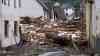 Hochwassertote im Ahrtal: zahlreiche Häuser in Schuld weggerissen, völlige Zerstörung in der Ortschaft, Straßen und Brücken zerstört, LKW im Flussbett, Flüssiggascontainer zischen, Anwohner völlig geschockt: Riesiges Trümmerfeld im Ort, Schutt und Geröll über 3 Meter hoch, Feuerwehr machtlos, Aufräumarbeiten werden Monate andauern