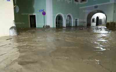 Katastrophen-Hochwasser im Berchtesgadener Land – Dramatische Bilder mitten aus den Fluten: Ganze Dörfer werden meterhoch überschwemmt, Anwohner sind fassungslos, Sturzfluten durch Häuser, Tote Fische werden angeschwemmt: Katastrophenalarm: Neue tödliche Unwetter in Deutschland