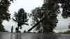 Superzelle fordert Todesopfer in Oberbayern – Feuerwehren im Dauereinsatz – Hagelmassen hinterließen eine Schneise der Verwüstung: Bäume knickten wie Streichhölzer – Bundesstraßen gesperrt – Maisfelder von Hagel vernichtet – Dixi-Klo flog über 150 Meter in ein benachbartes Feld.