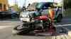 KTM kracht in Leichtkraftfahrzeug: KTM Fahrer und Sozia schwer verletzt, Fahrer des Leichtkraftfahrzeug leicht verletzt, Axiam Fahrer übersah KTM: Feuerwehr im Einsatz, Unachtsamkeit führte zu Unfall 