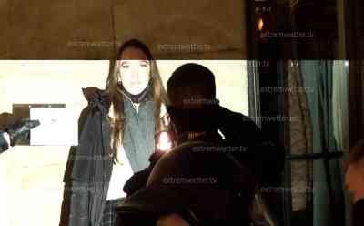 Massive Querdenkerausschreitungen in Leipzig: Polizei kesselt hunderte Querdenker ein, massiver Pfeffersprayeinsatz, Hundertschaften drücken Querdenker in Kessel zurück, Reiterstaffeln im Einsatz: Alle Querdenker wurden erfasst und angezeigt (on tape), Polizei schaffte es wieder nicht eine Eskalation zu verhindern