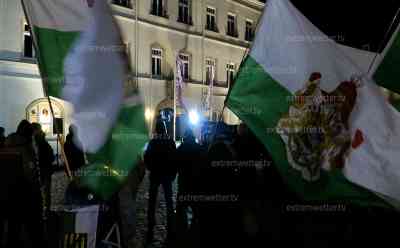 Skandal bei Coronademo im Erzgebirge: SPD Stadtrat von Schneeberg symbolisiert sich mit Coronagegner, Jochen Vogel hielt Rede vor 800 Coronagegner in Schneeberg unter Applaus der Teilnehmer und NPD Landratskandidat Stefan Hartung: Freie Sachsen mobilisieren weiterhin, „Verhaftung des Ministerpräsidenten Michael Kretzschmer gefordert“ 