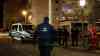 Coronaspaziergang auch in Zwickau unterbunden: Polizeibeamte nehmen Weihnachtsmann mit einem Schild „Gehirn“ fest: Auch in Zwickau gab es dutzende Bußgeldanzeigen wegen des Verstoßes gegen der Notfallverordnung