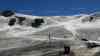 Flucht vor der Hitze: Abkühlung beim Skifahren im höchsten Skigebiet der Alpen: Doch auch hier katastrophale Bedingungen durch den Klimawandel, höchste Sommer-Skiregion in der Schweiz und Italien leidet unter der Dürre und Hitze, Skifahrer sind besorgt O-TON „es bringt einen zum Weinen“: Abkühlung auf knapp 4000 m am Matterhorn - Doch auch hier katastrophale Bedingungen