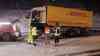 Schneechaos in Sachsen: LKW wälzt Leitplanke nieder, LKW Fahrer verliert Kontrolle, rutscht quer der B 174 hinunter, LKW durchbricht Leitplanke, querstehende LKWs auf den Nebenstraßen: Einsatzleiter Feuerwehr: „Wir hatten selbst Probleme an die Einsatzstelle zu kommen“