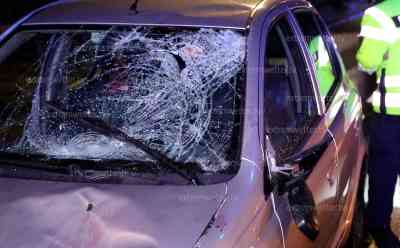 PKW erfasst zwei Fußgänger: Zwei Schwerverletzte Fußgänger, Fußgänger krachen mit voller Wucht auf Frontscheibe des PKW: Toyota Fahrerin erlitt einen Schock, B 169 stundenlang gesperrt