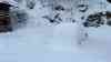 Enorme Lawinengefahr: Dörfer versinken im Schnee – Heftiger Wintereinbruch in der Schweiz, mehr als 1,20 Meter Schnee in kurzer Zeit, Straßen und Häuser versinken in den Schneemassen, Lawinenwarnstufe erreicht zweithöchste Stufe, hohe Gefahr für Skifahrer: Höchste Schneemenge der Alpen in diesem Winter - Dörfer versinken im Schnee