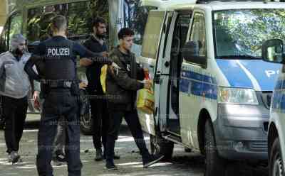 Flüchtlingskrise in Sachsen spitzt sich zu: zahlreiche illegale Einreisen nach Sachsen, Schleuser setzt zahlreiche Flüchtlinge nahe Tierheim in Annaberg-Buchholz aus: Bundespolizei mit Hubschrauber im Einsatz, zahlreiche Flüchtlinge flüchteten vor Bundespolizei, Anzahl der Einreisenden unklar
