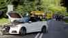 Frontalcrash legt Berufsverkehr in Aue lahm: Audi kracht in Mazda, Mazda Fahrerin überschlägt sich und wird von Ersthelfern aus ihrem Fahrzeug befreit: Kilometerlanger Stau, Ersthelferin verletzt sich auf Grund gesplitteter Glasscheibe