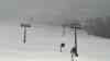 (UP) Erster starker Wintereinbruch im Schwarzwald: Heftiges Schneetreiben ON TAPE – Straßen versinken unter 20 cm Neuschnee, Räumdienste erstmals im Einsatz, Frühjogger ohne Klamotten im Schnee unterwegs, Schwarzwald tief-winterlich: Kinder fahren Schlitten und bauen Schneemänner - Drohnenaufnahmen von Winter-Wonderland im Schwarzwald - Menschen freuen sich auf den ersten richtigen Schnee